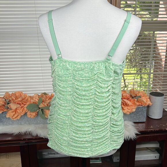 Torrid Stretch Mesh Cropped Shirred Cami Green #G21063 - Picture 5 of 7
